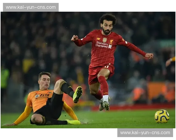 英超战术回归直接风格,边后卫成进攻核心 英超战术回归直接风格,边后卫成进攻核心